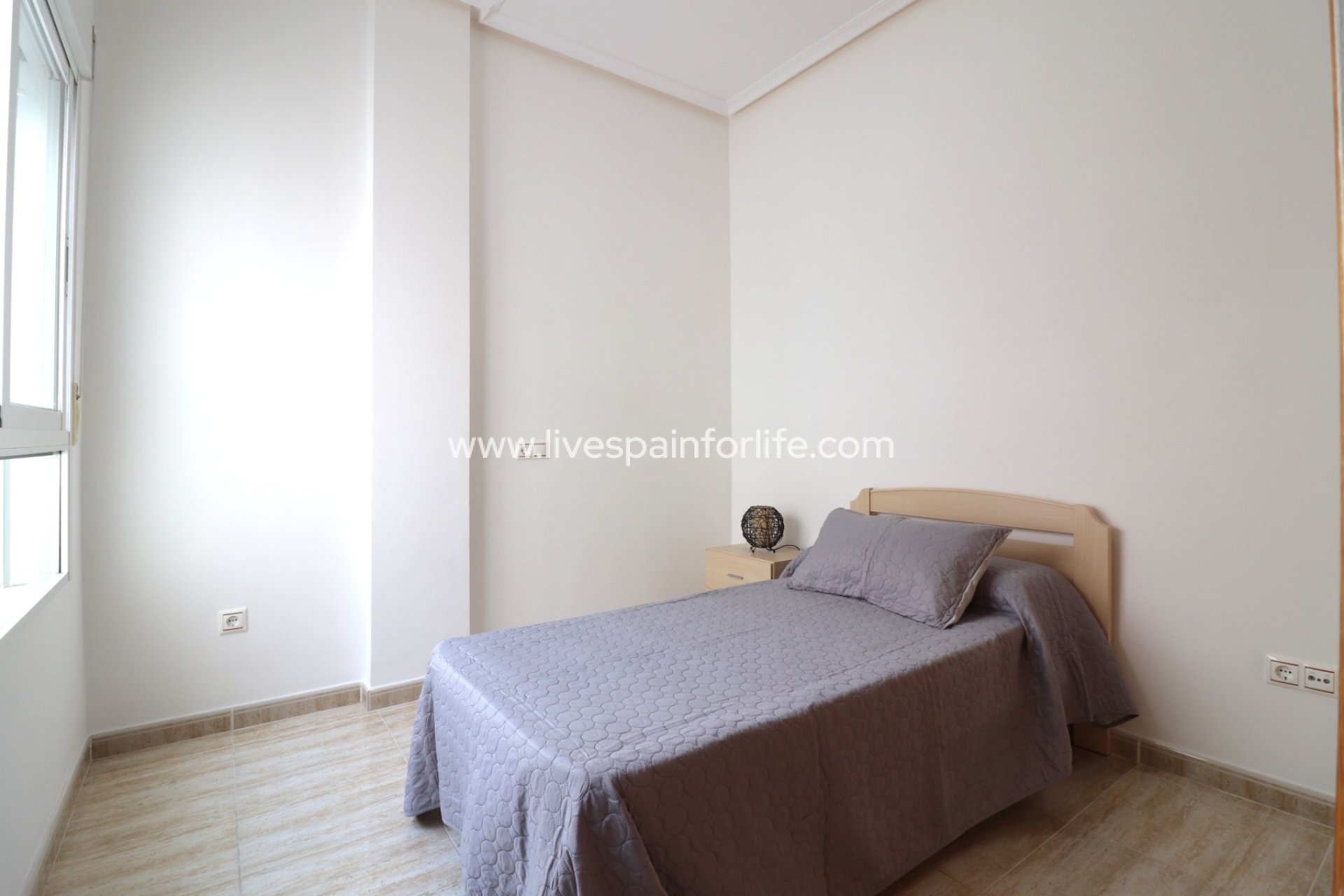 Weiterverkauf - Apartments -
Almoradi - Almoradi - Town