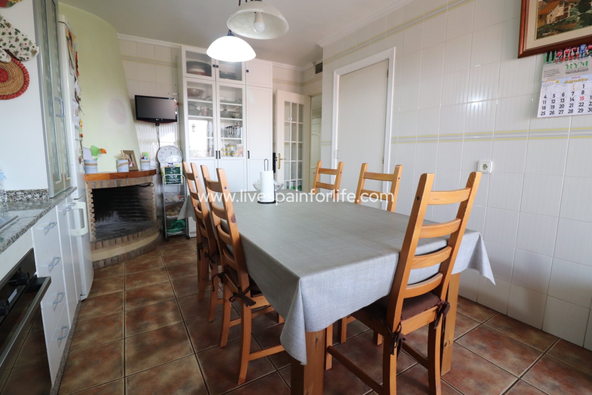 Weiterverkauf - Apartments -
Dolores - Dolores - Town