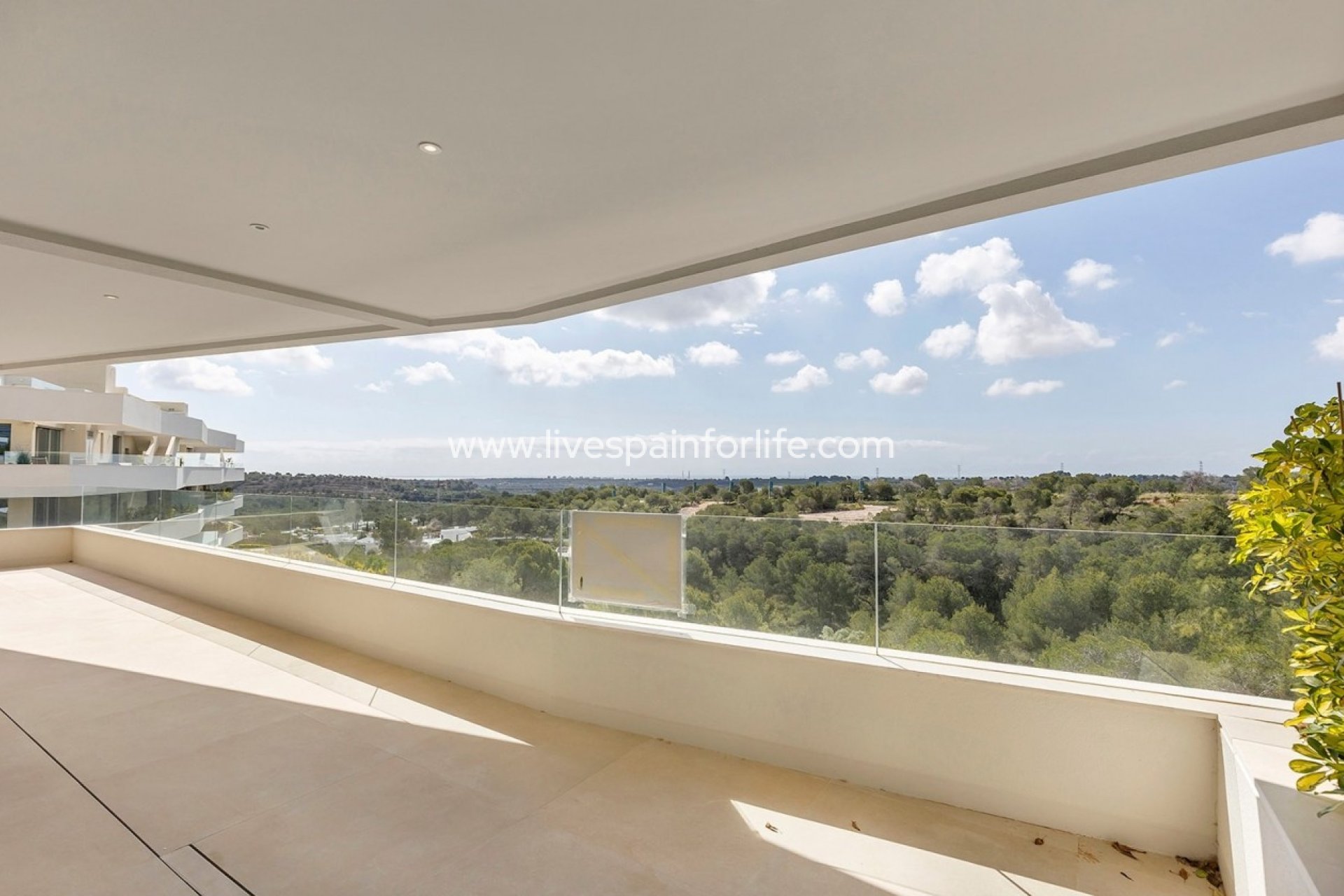 Weiterverkauf - Apartments -
Las Colinas Golf Resort - Las Colinas Golf