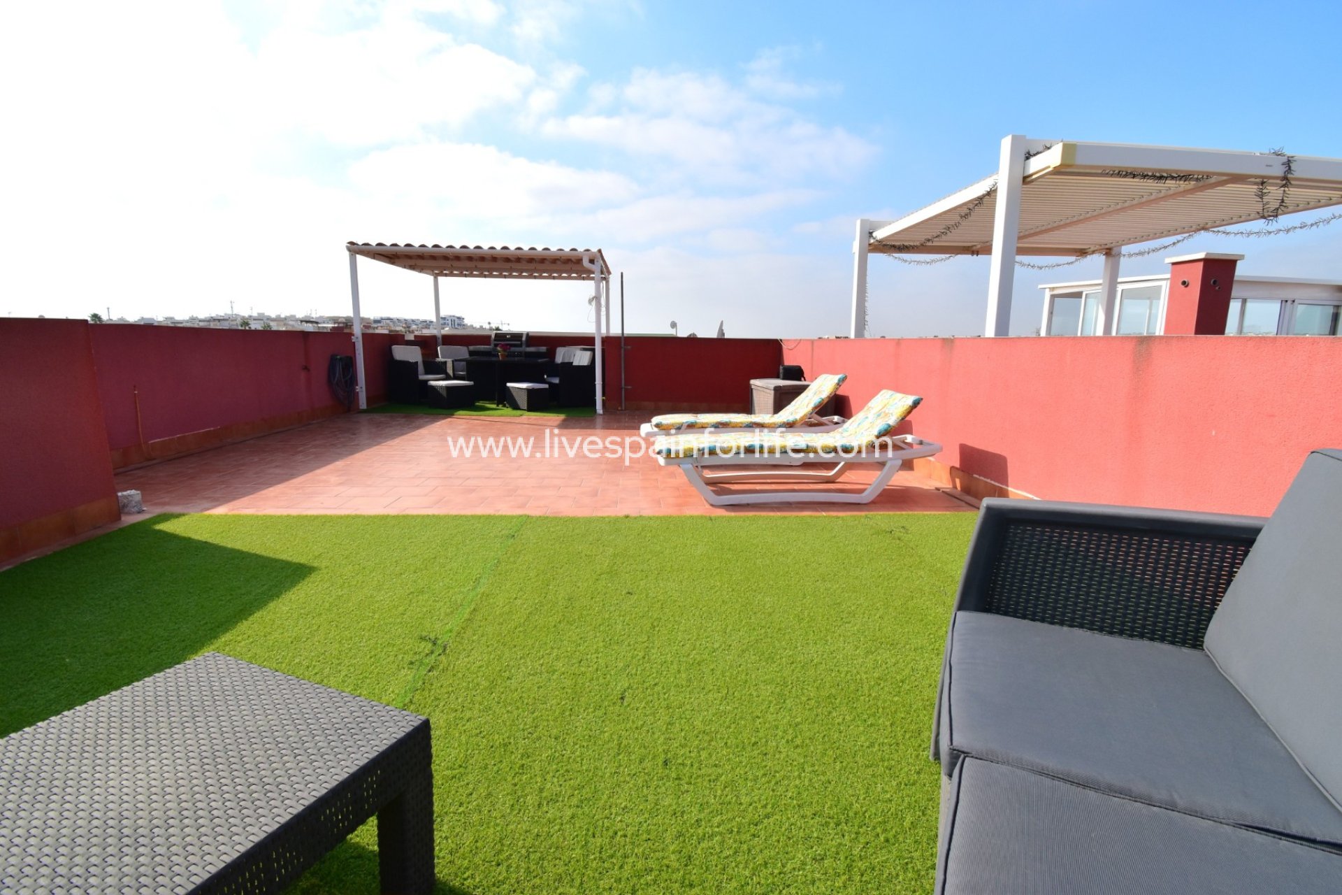 Weiterverkauf - Apartments -
Los Altos - Dream Hills - Dream Hills 2