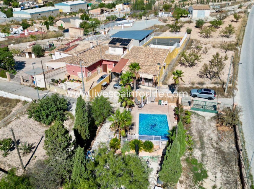 Weiterverkauf - Cave home -
Alguena