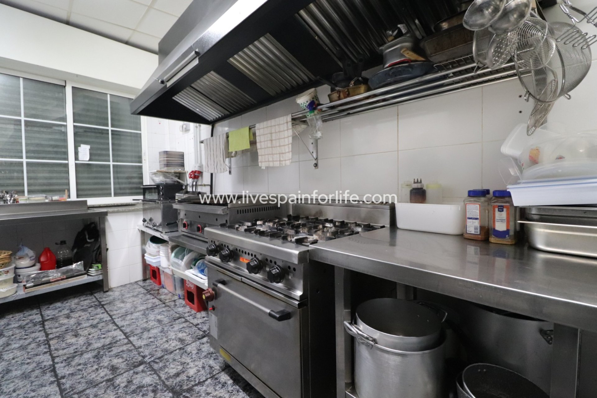 Weiterverkauf - Commercial (Leasehold) -
Catral - Catral - Town