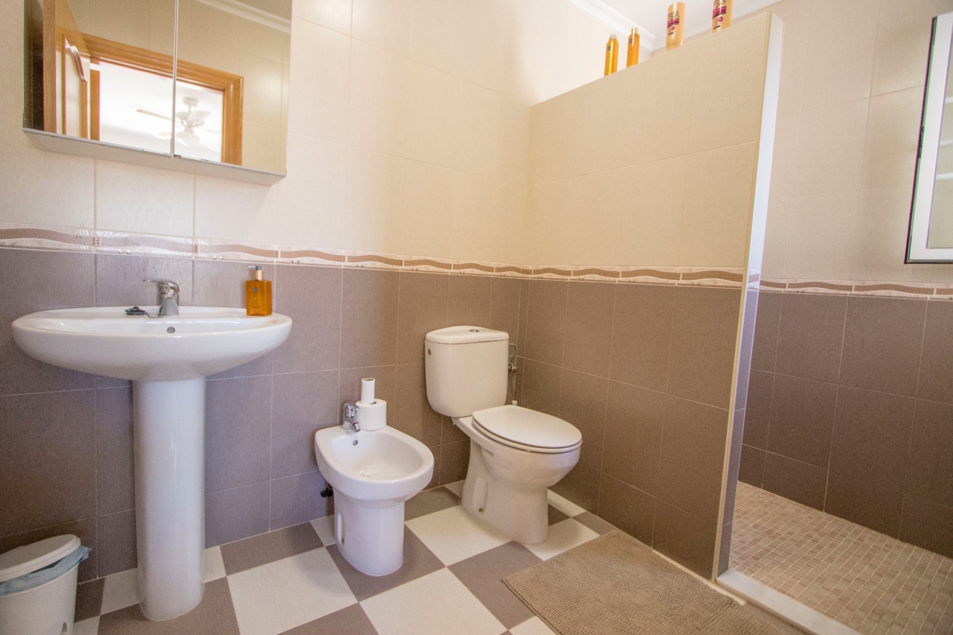 Weiterverkauf - Country house -
Albatera