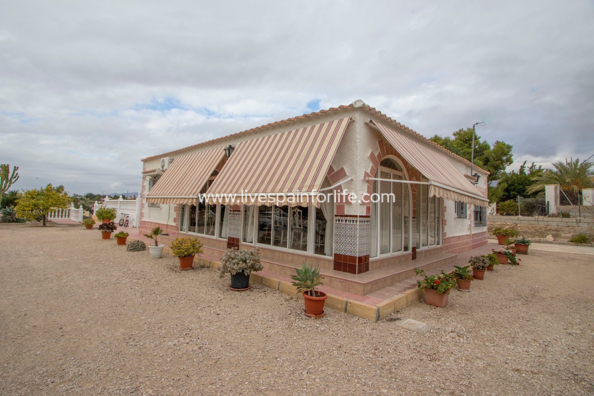 Weiterverkauf - Country house -
Albatera