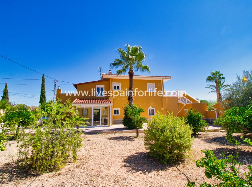 Weiterverkauf - Country house -
Albatera