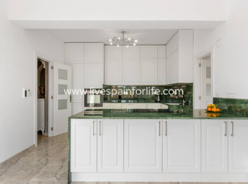 Weiterverkauf - Country house -
Alicante