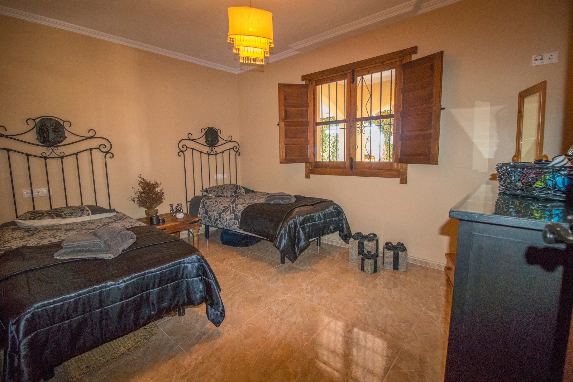 Weiterverkauf - Country house -
Alicante