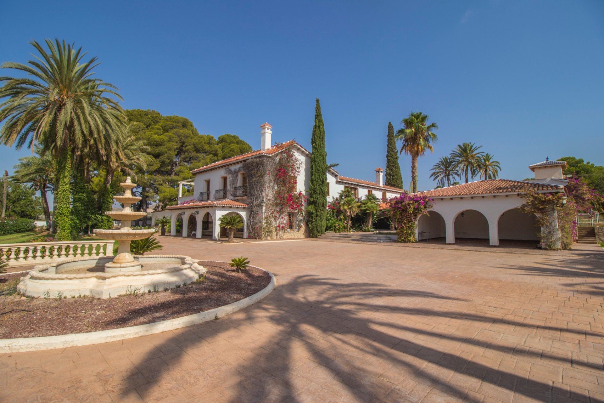 Weiterverkauf - Country house -
Alicante