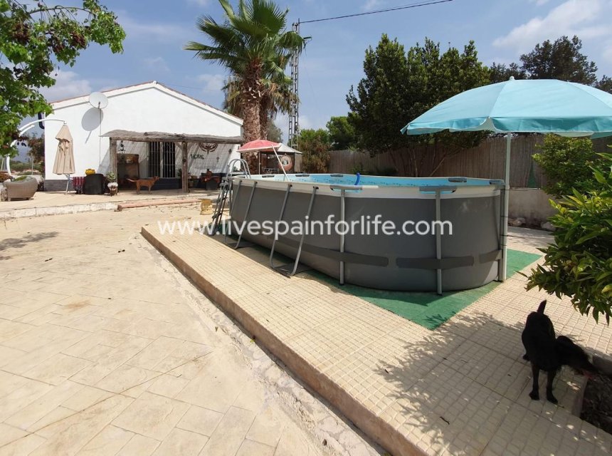 Weiterverkauf - Country house -
Alicante