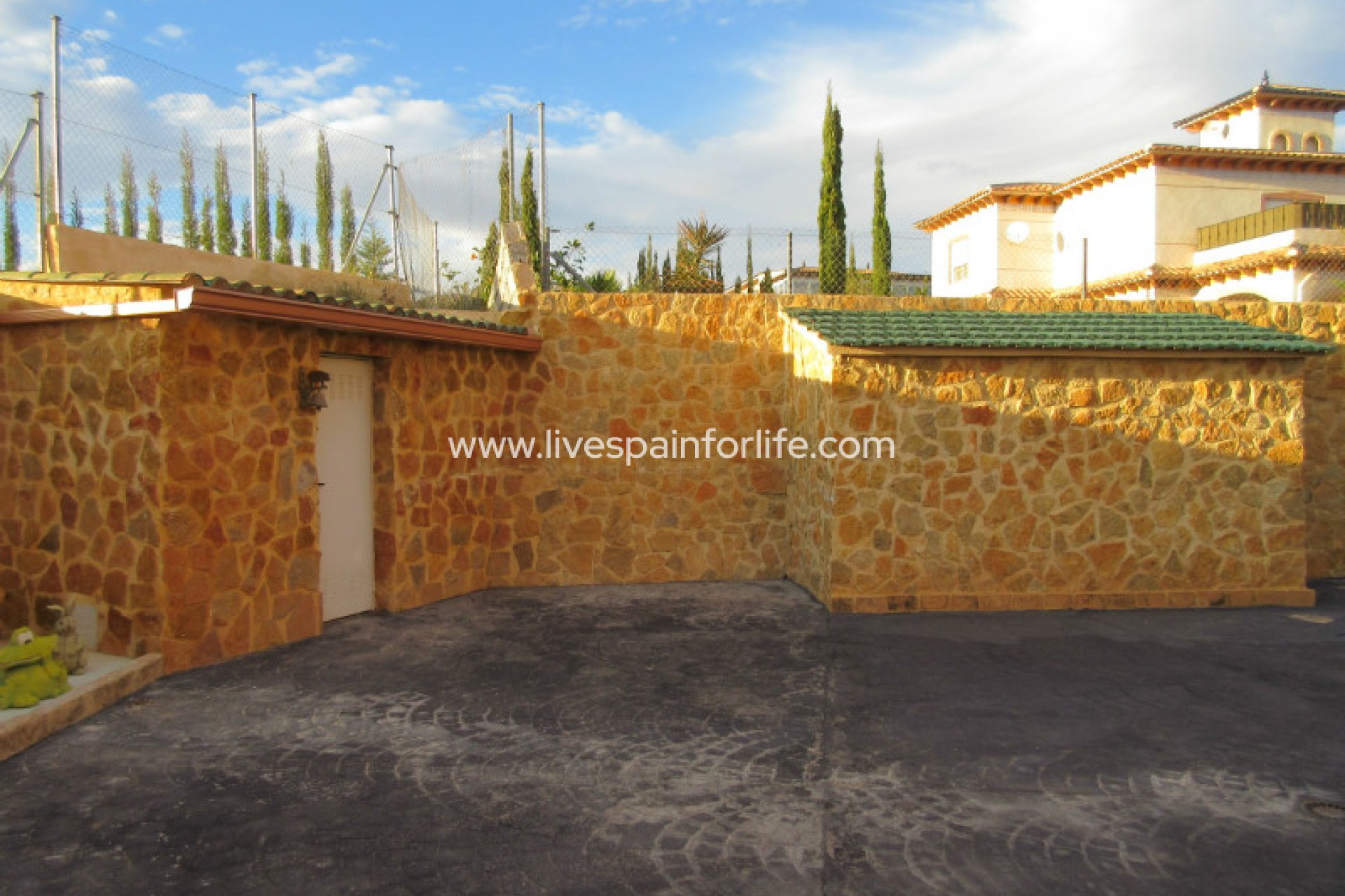 Weiterverkauf - Country house -
Alicante