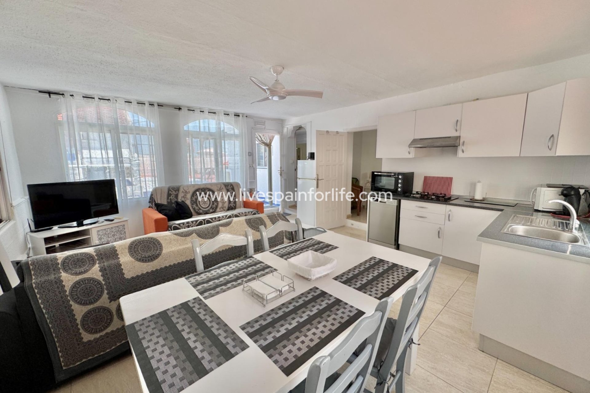 Weiterverkauf - Country house -
Alicante