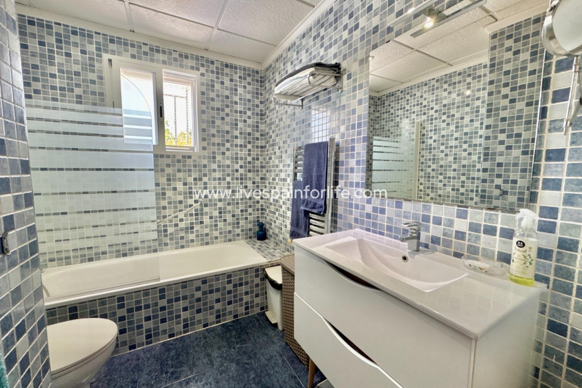 Weiterverkauf - Country house -
Alicante