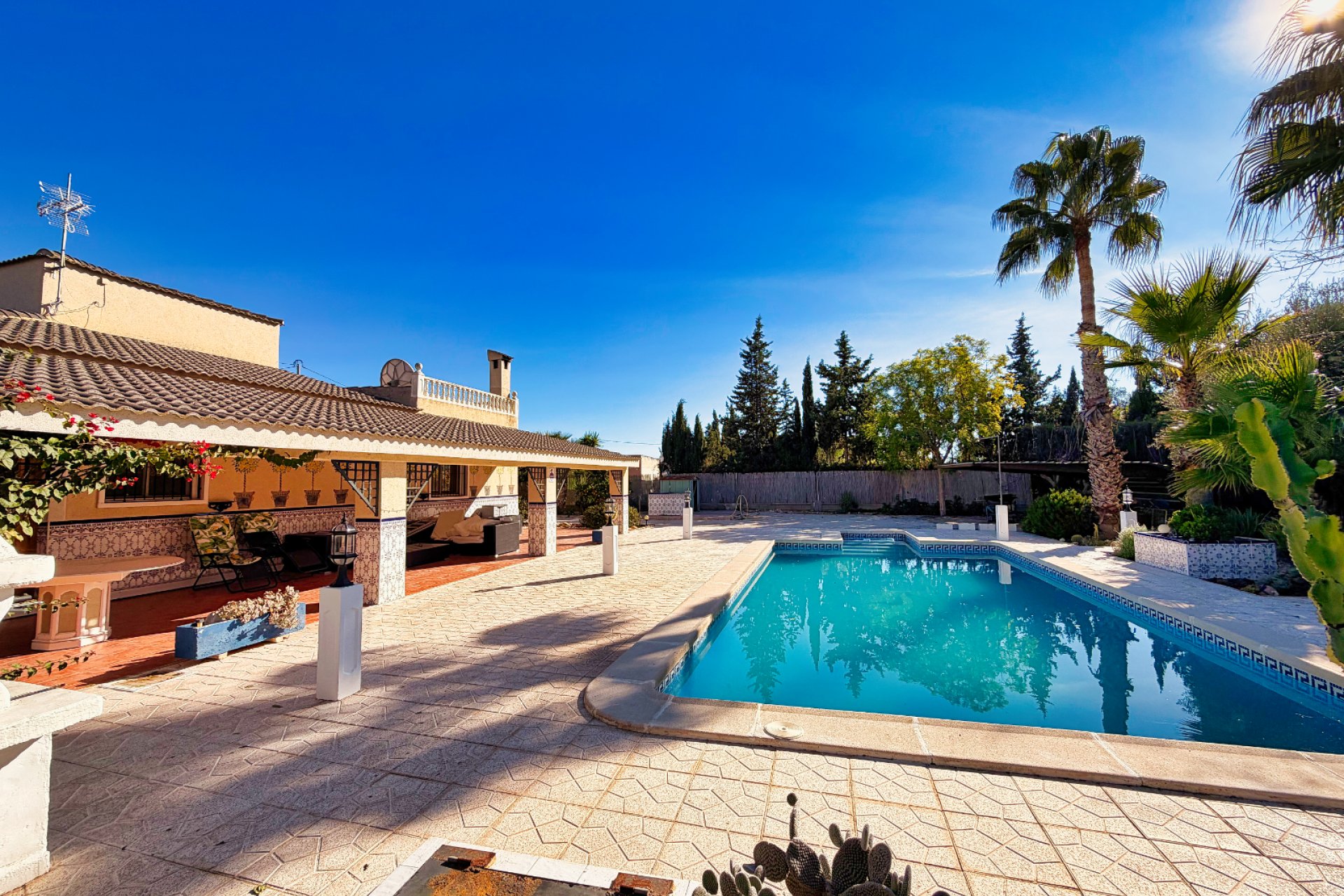 Weiterverkauf - Country house -
Alicante