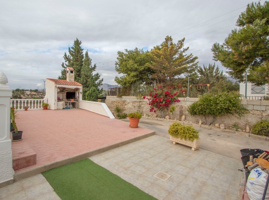 Weiterverkauf - Country house -
Alicante