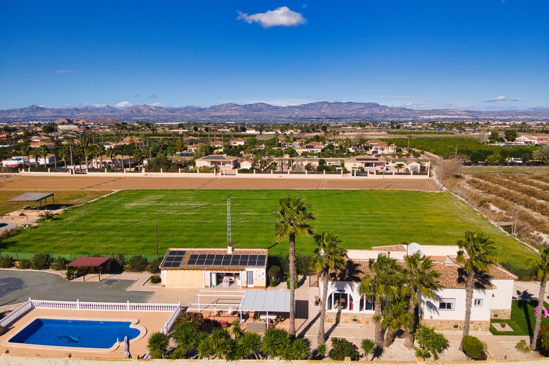 Weiterverkauf - Country house -
Alicante