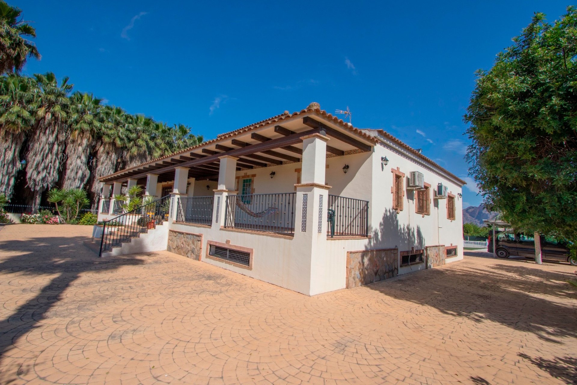 Weiterverkauf - Country house -
Alicante