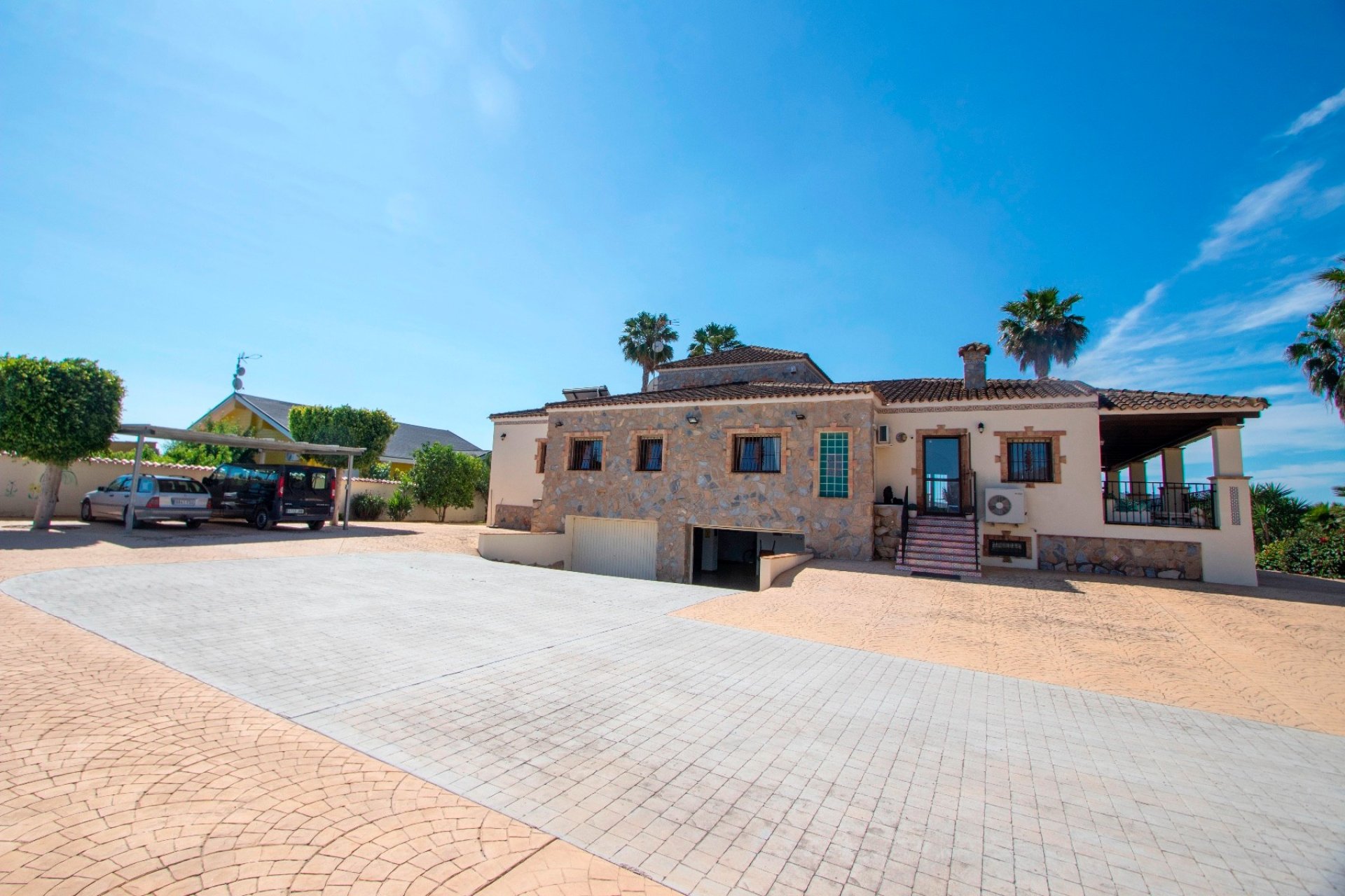 Weiterverkauf - Country house -
Alicante