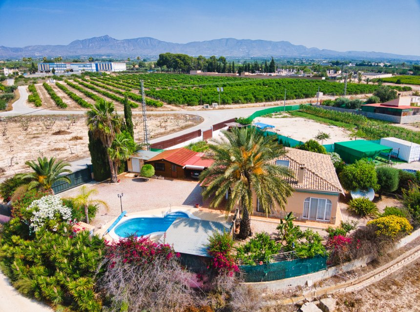 Weiterverkauf - Country house -
Alicante