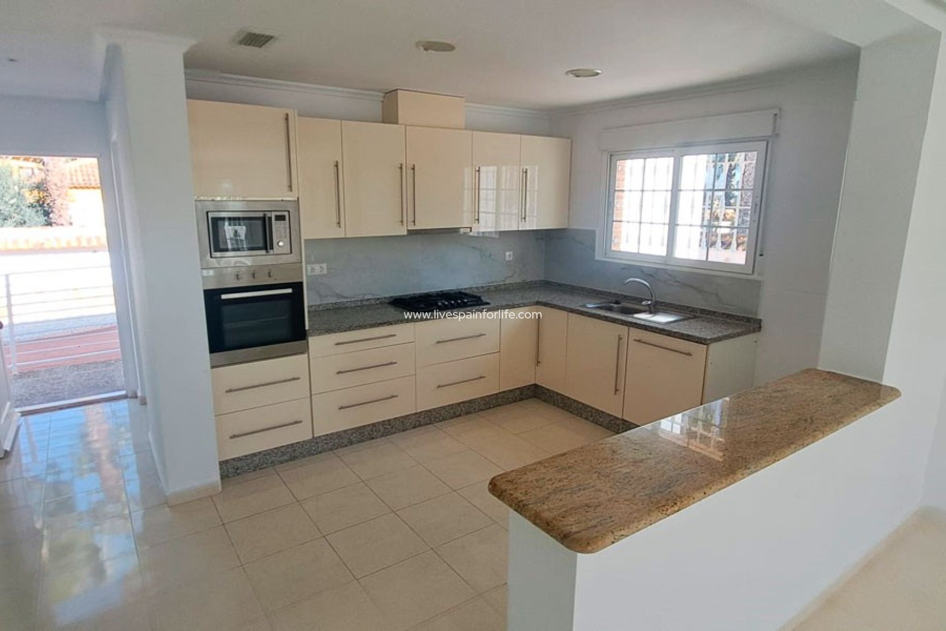 Weiterverkauf - Country house -
Alicante