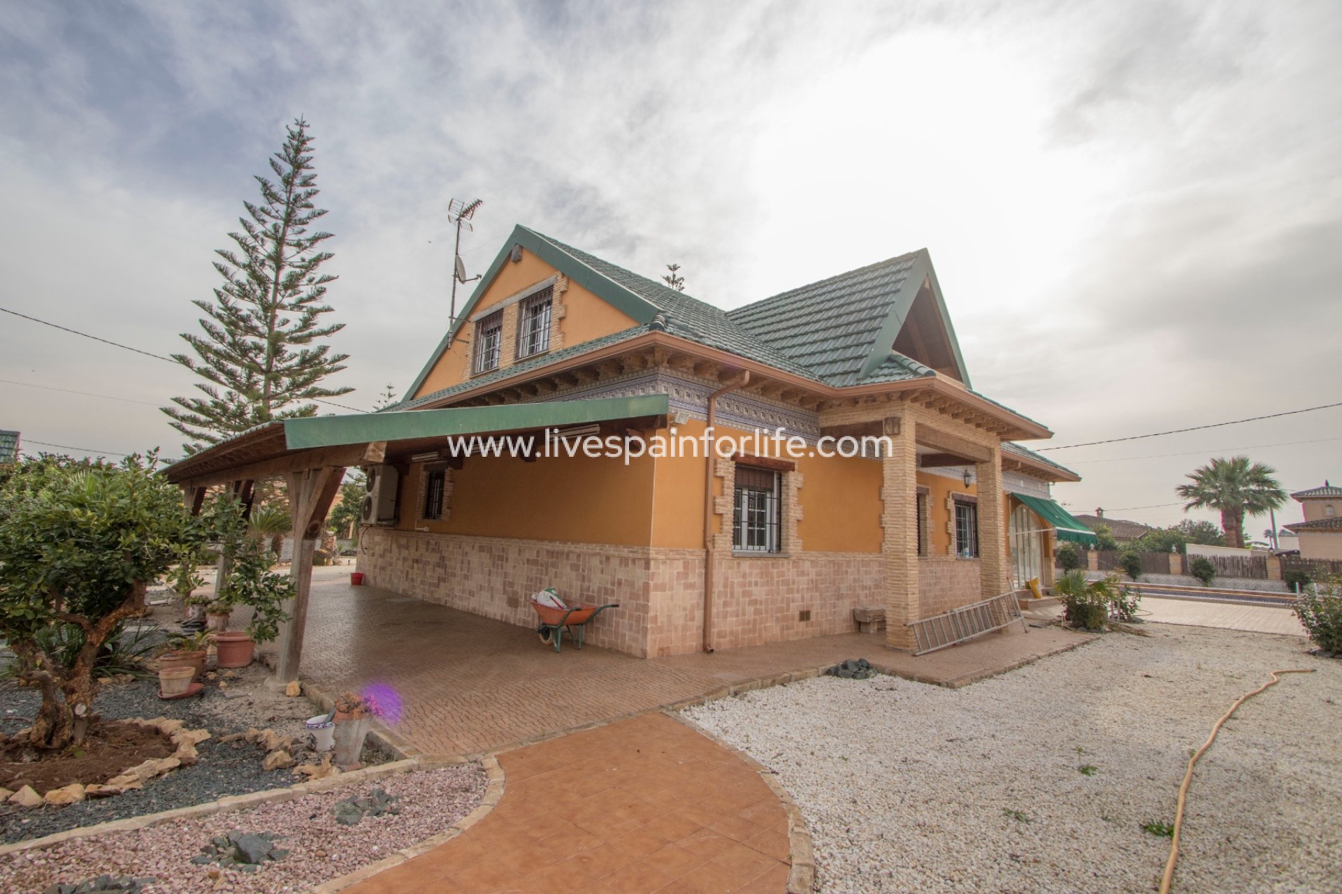 Weiterverkauf - Country house -
Alicante