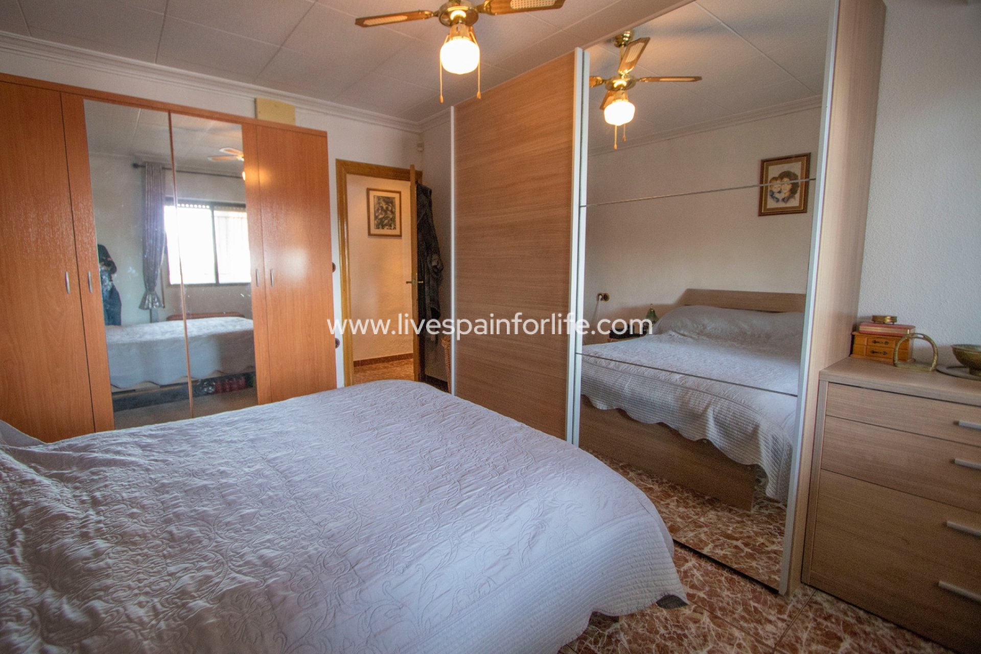 Weiterverkauf - Country house -
Alicante