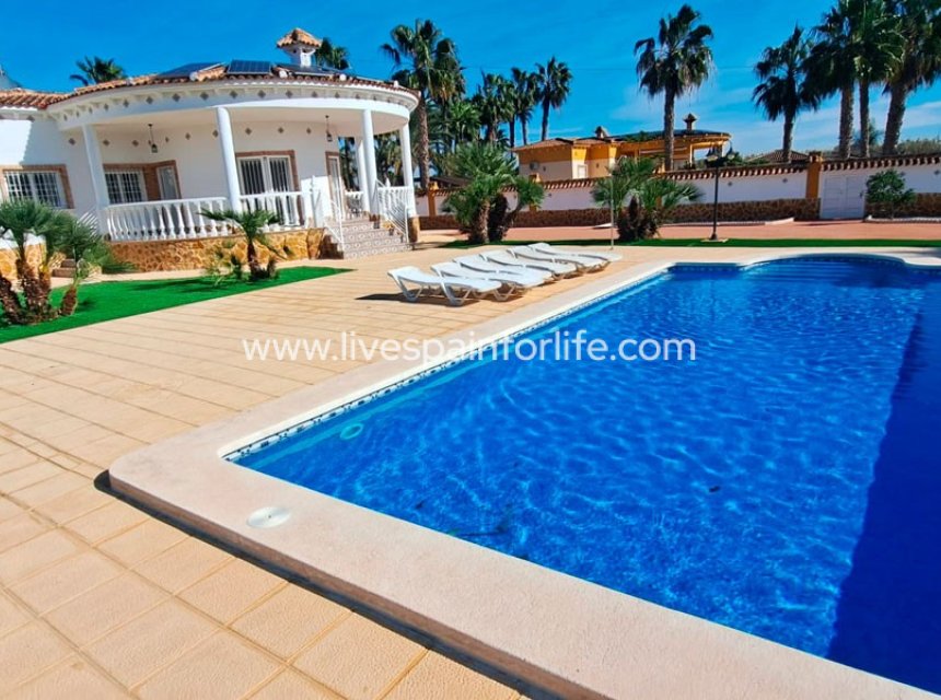 Weiterverkauf - Country house -
Alicante