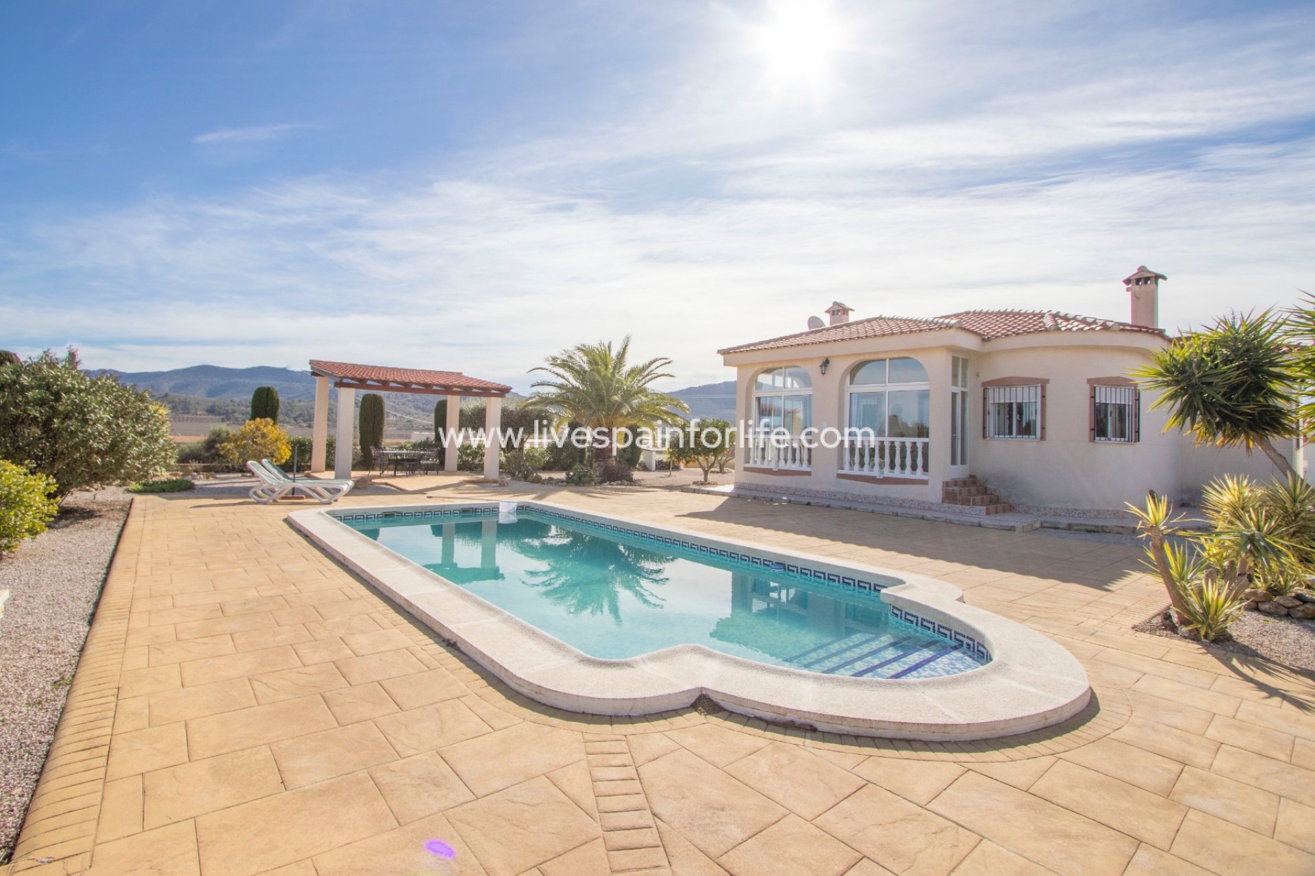 Weiterverkauf - Country house -
Alicante
