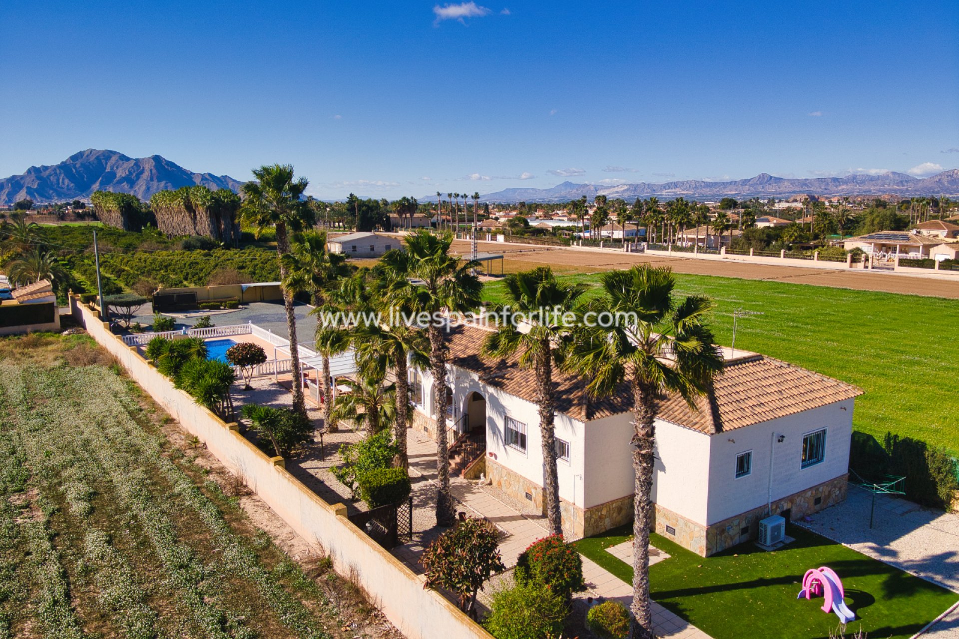 Weiterverkauf - Country house -
Alicante