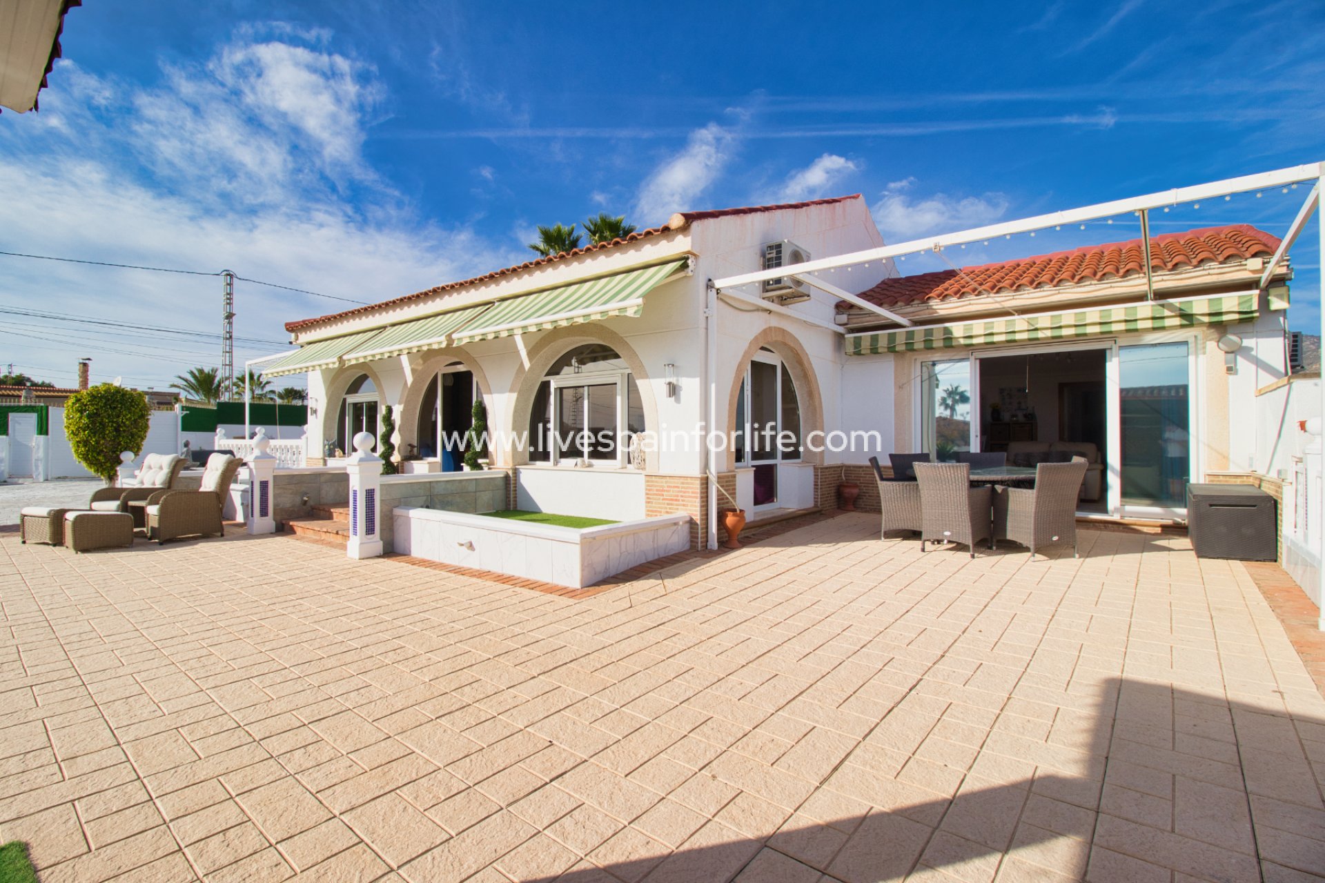 Weiterverkauf - Country house -
Alicante