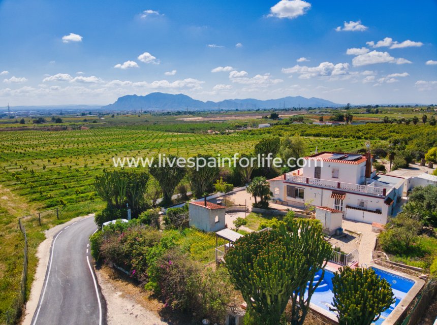 Weiterverkauf - Country house -
Alicante