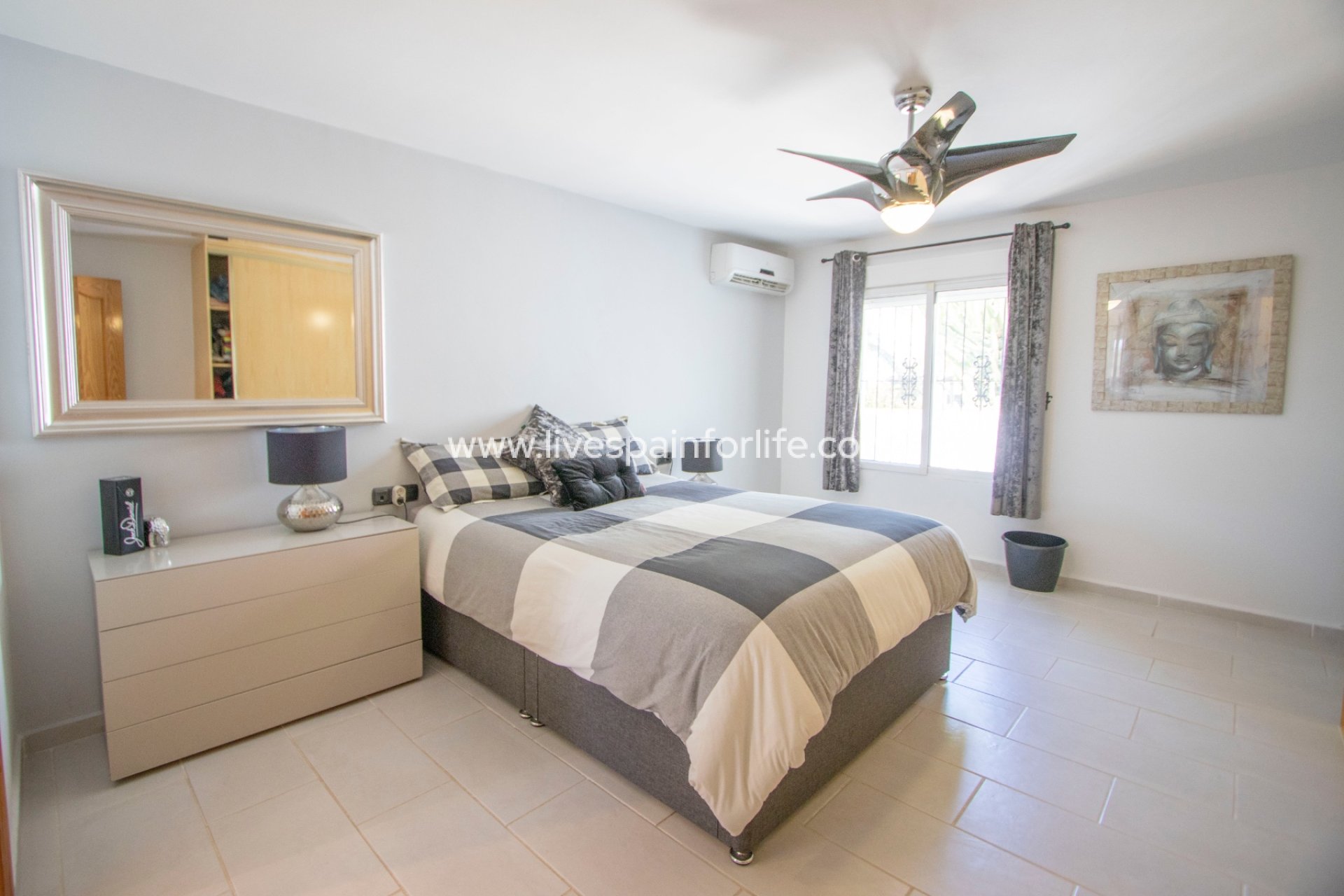 Weiterverkauf - Country house -
Alicante