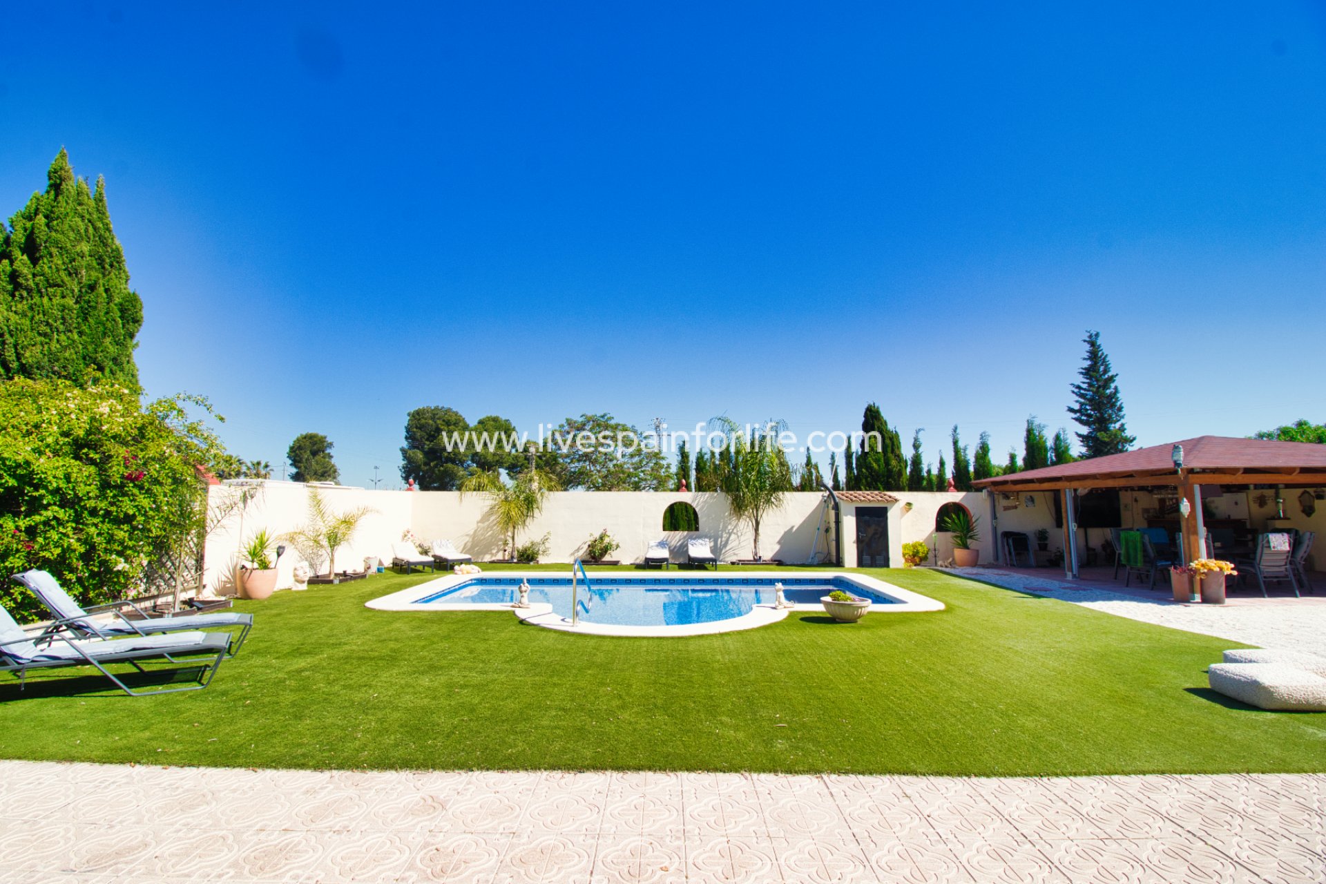 Weiterverkauf - Country house -
Alicante