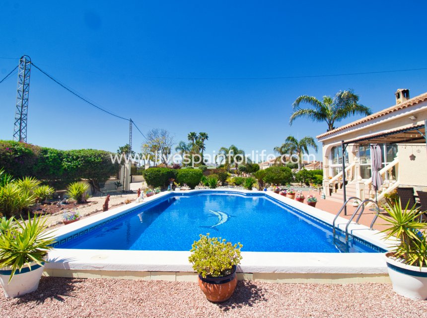 Weiterverkauf - Country house -
Alicante