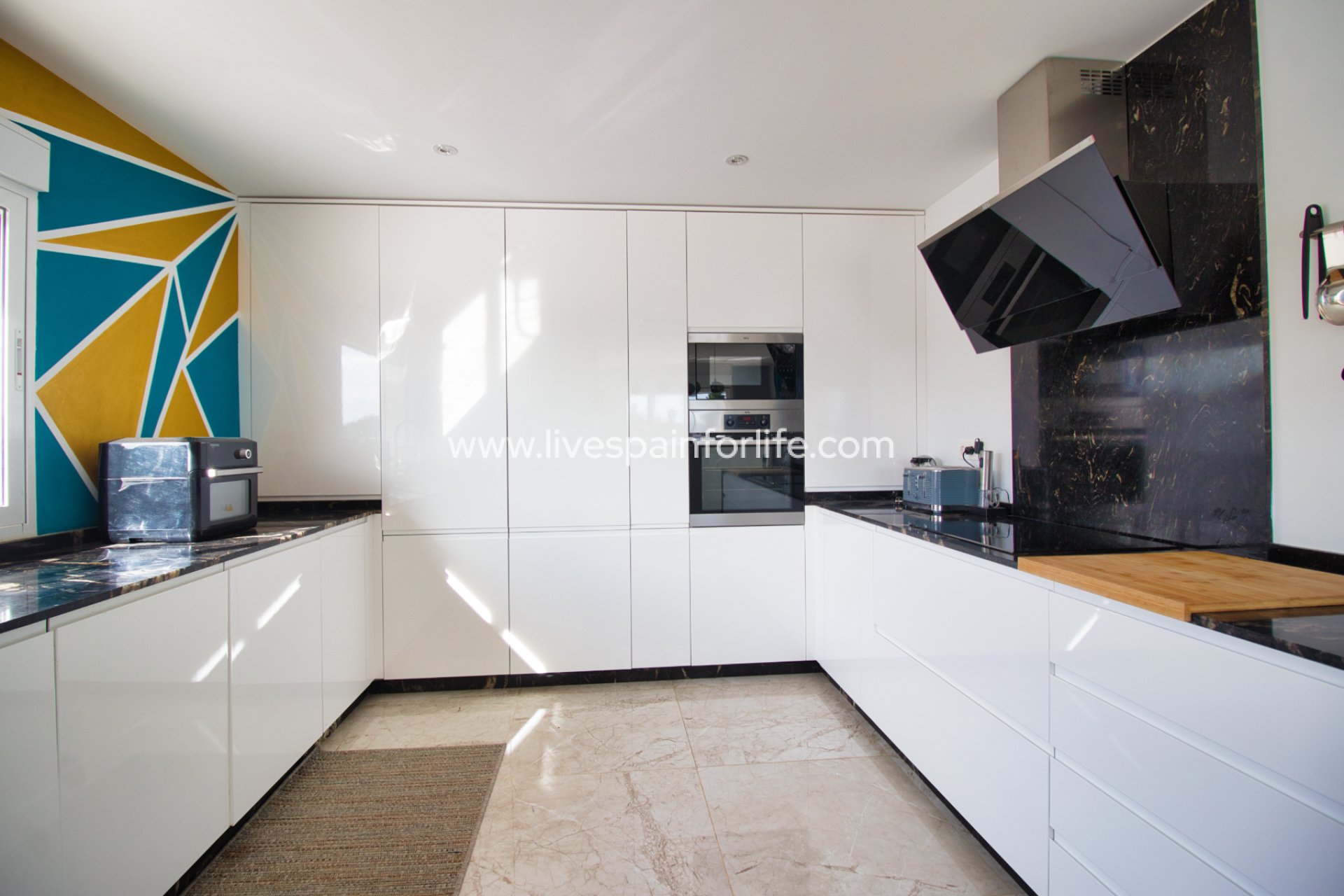 Weiterverkauf - Country house -
Alicante