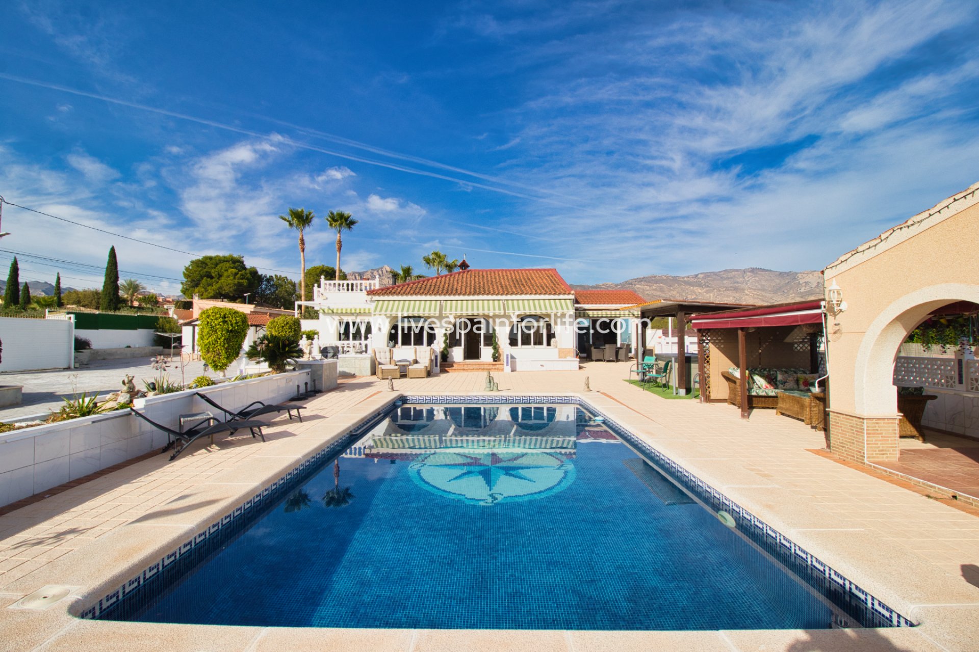 Weiterverkauf - Country house -
Alicante