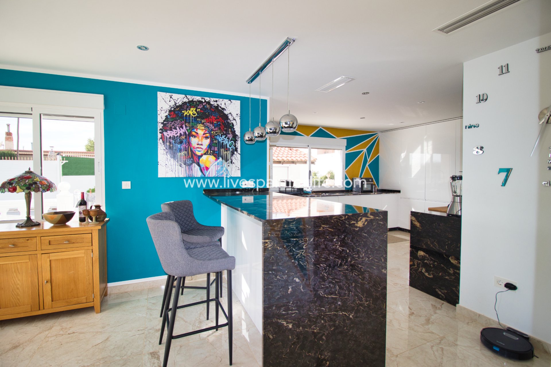Weiterverkauf - Country house -
Alicante