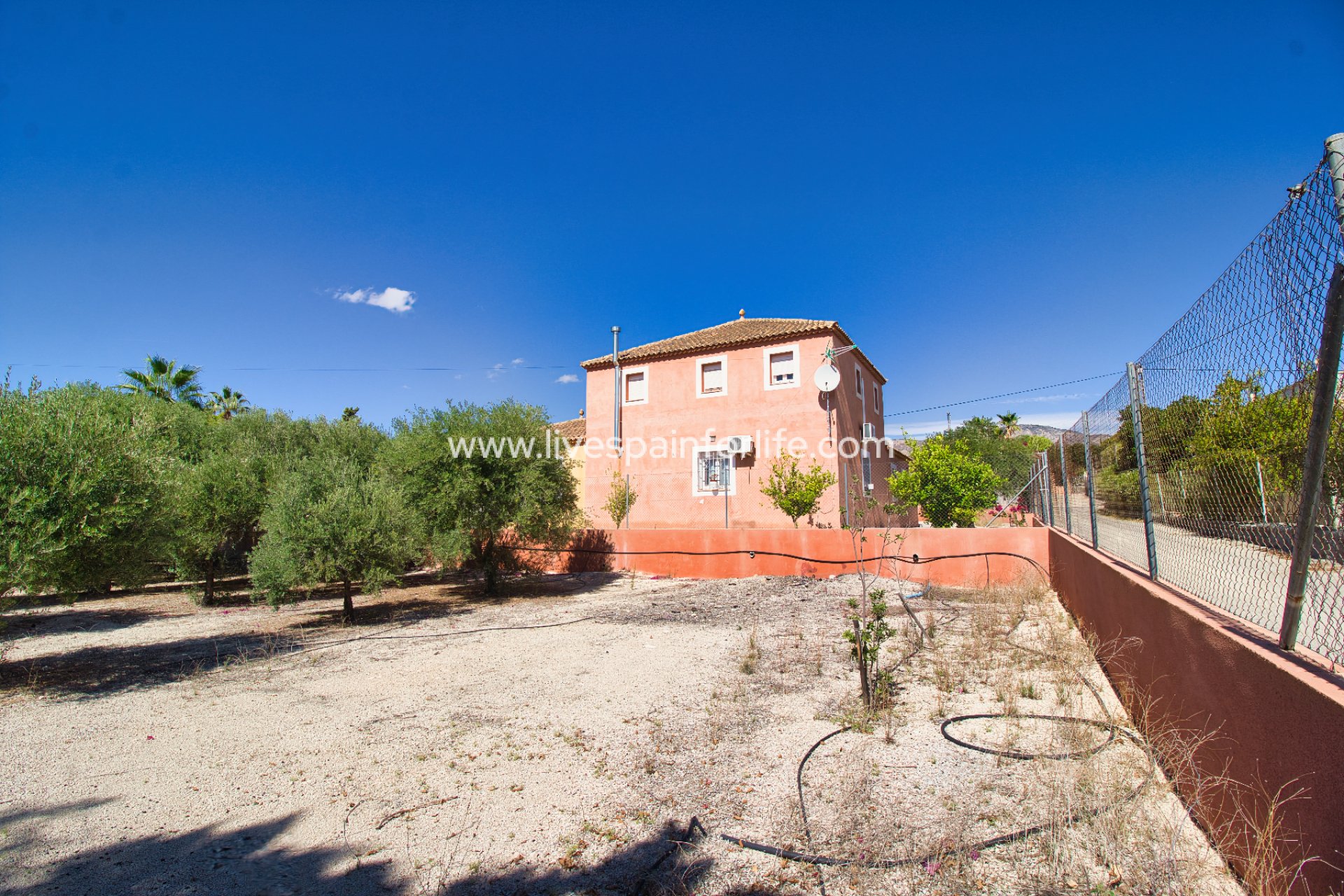 Weiterverkauf - Country house -
Alicante