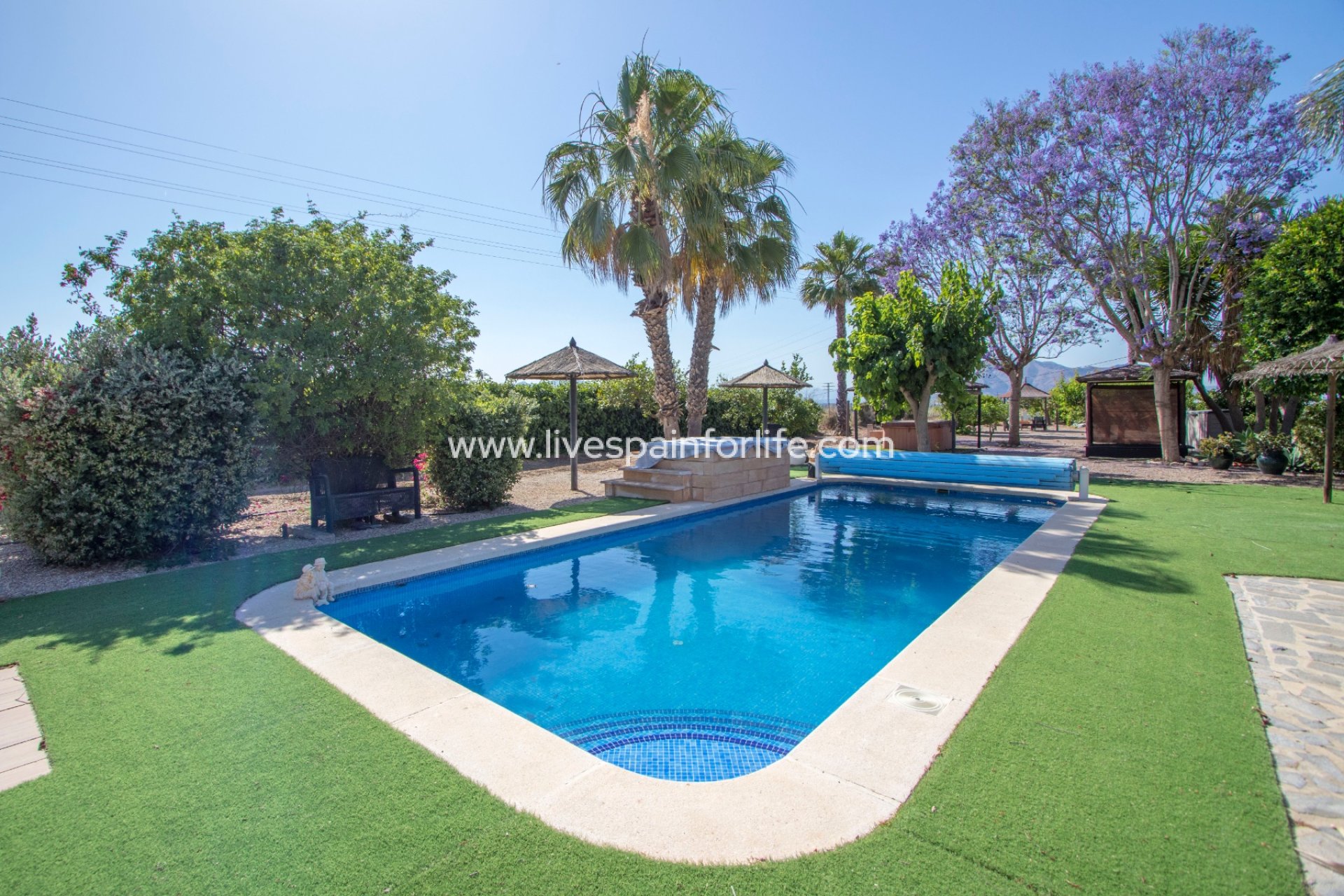Weiterverkauf - Country house -
Alicante