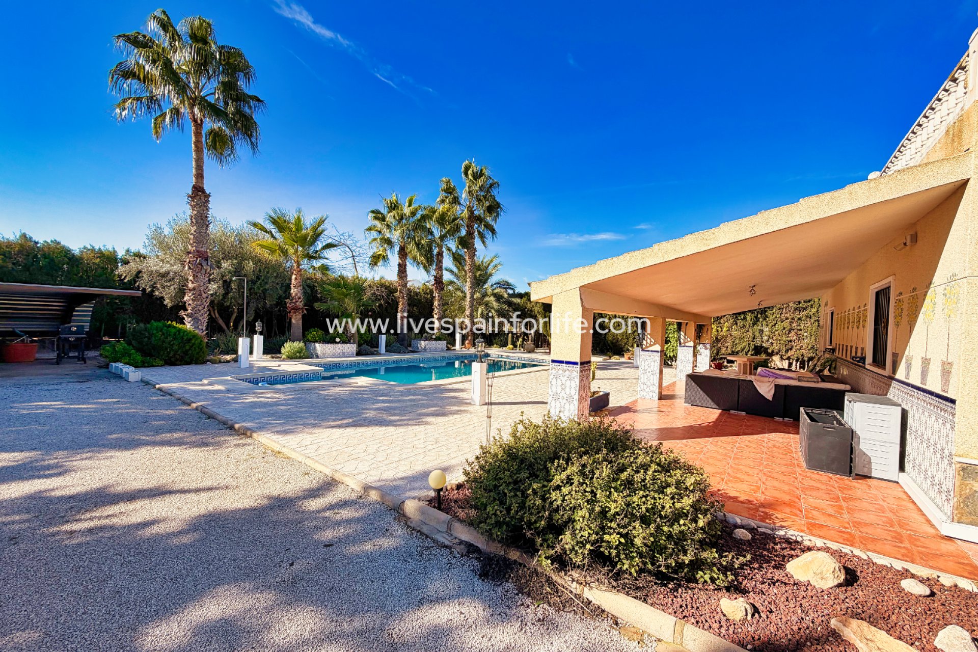Weiterverkauf - Country house -
Alicante