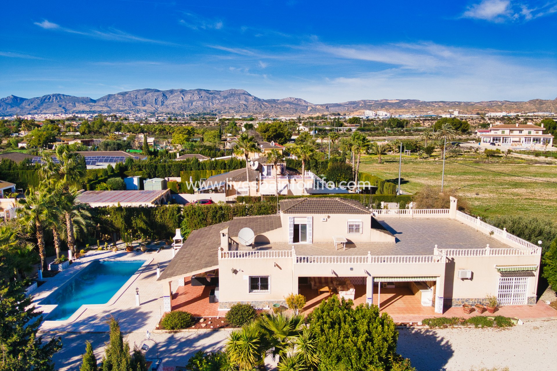 Weiterverkauf - Country house -
Alicante