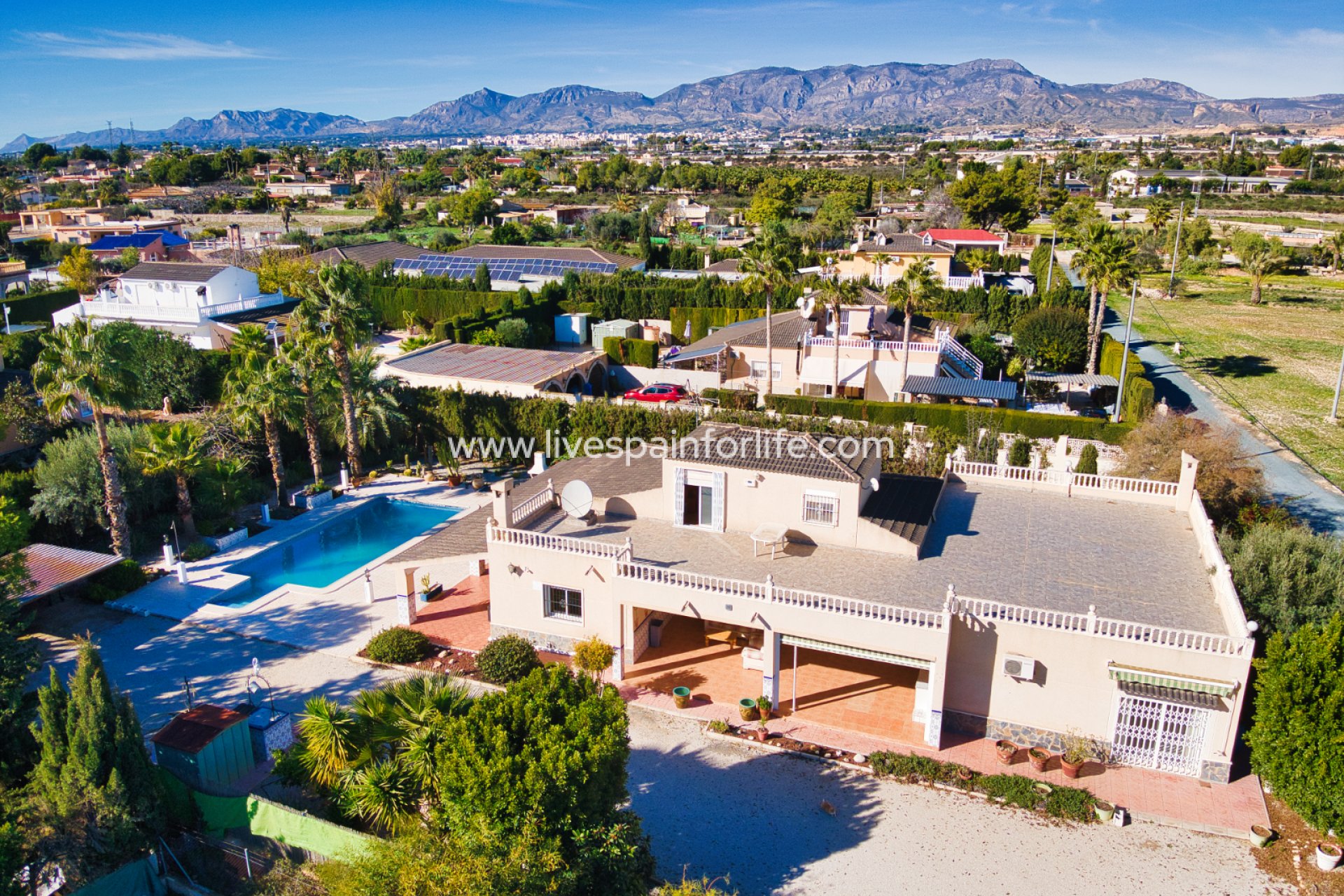 Weiterverkauf - Country house -
Alicante