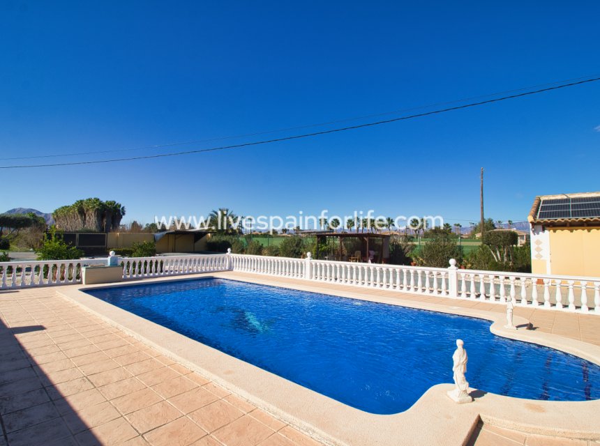 Weiterverkauf - Country house -
Alicante