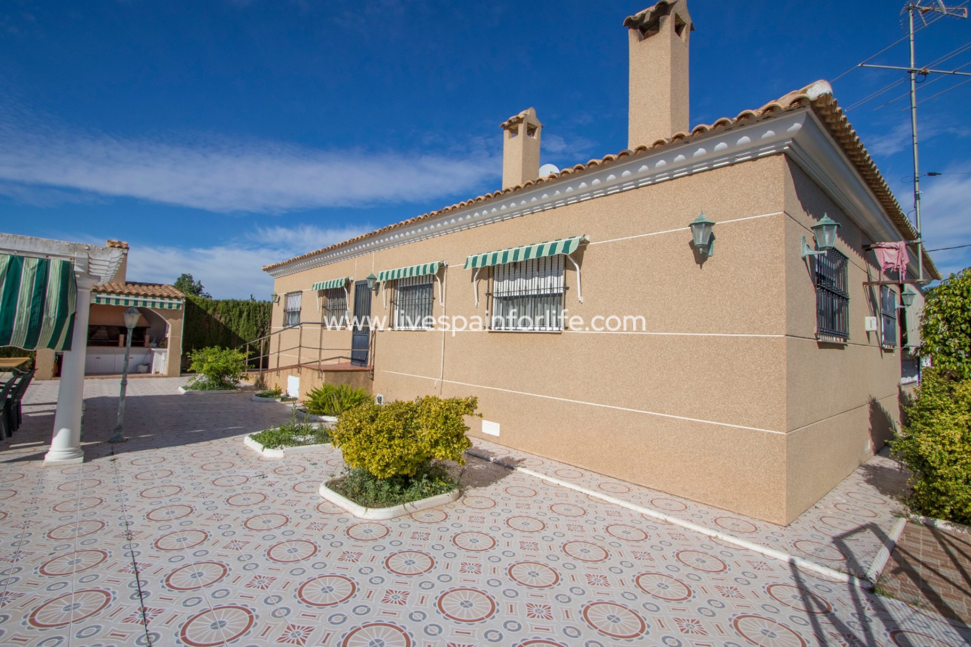 Weiterverkauf - Country house -
Alicante