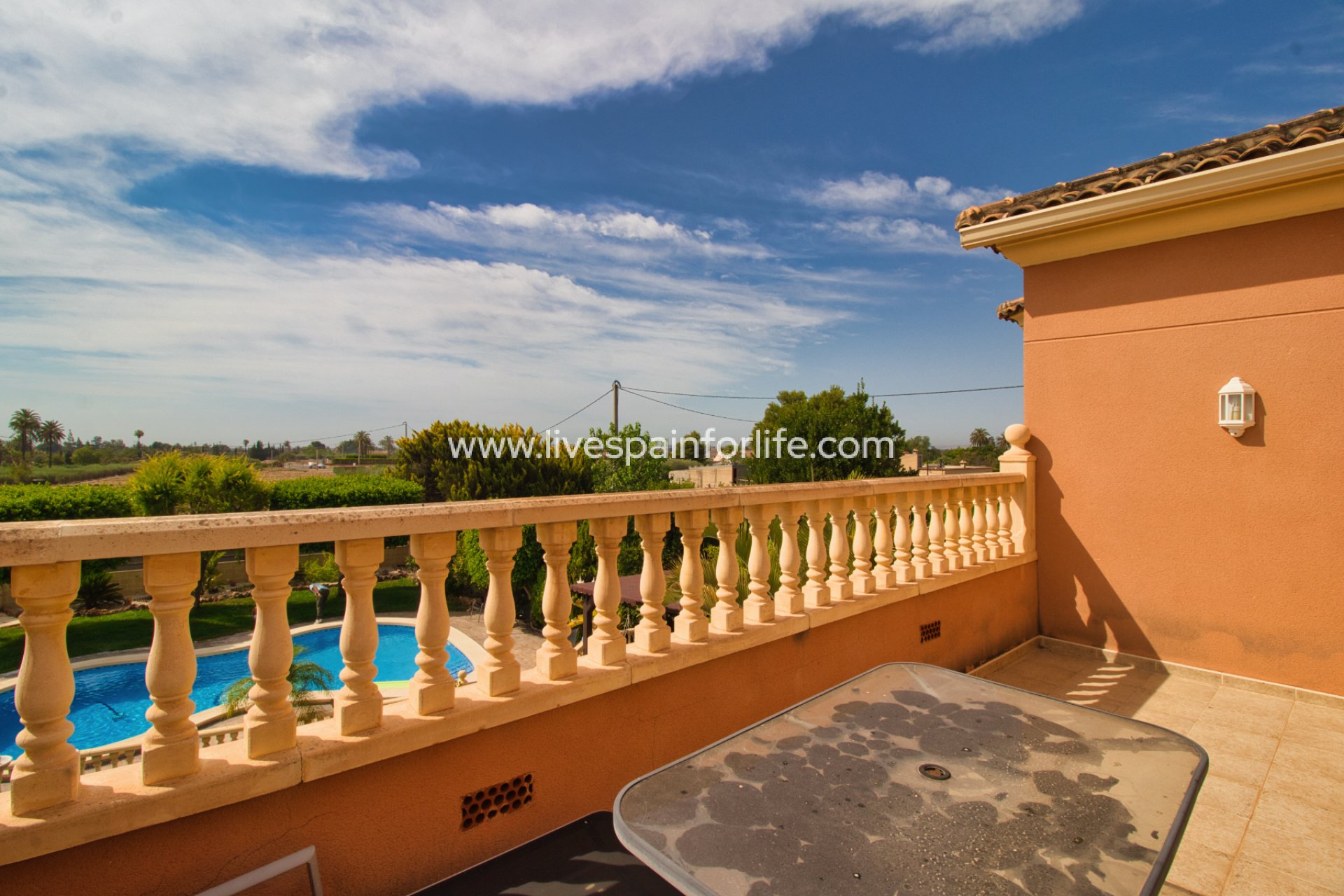 Weiterverkauf - Country house -
Alicante