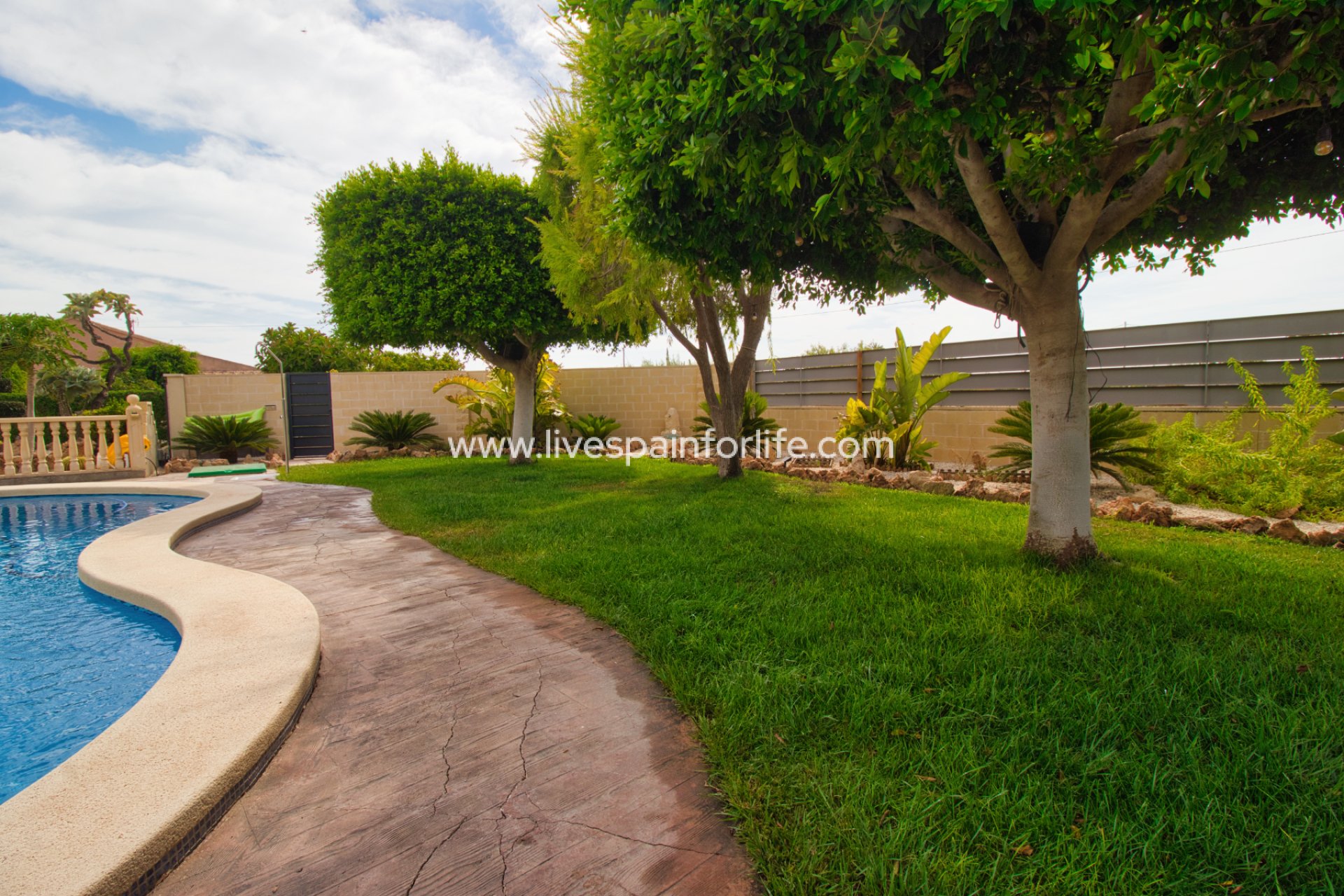 Weiterverkauf - Country house -
Alicante