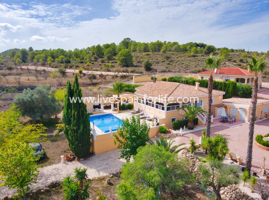 Weiterverkauf - Country house -
Alicante