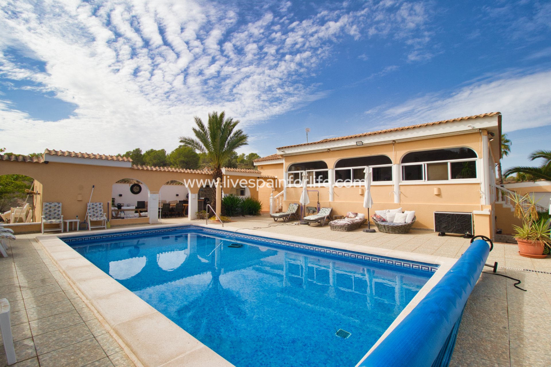 Weiterverkauf - Country house -
Alicante