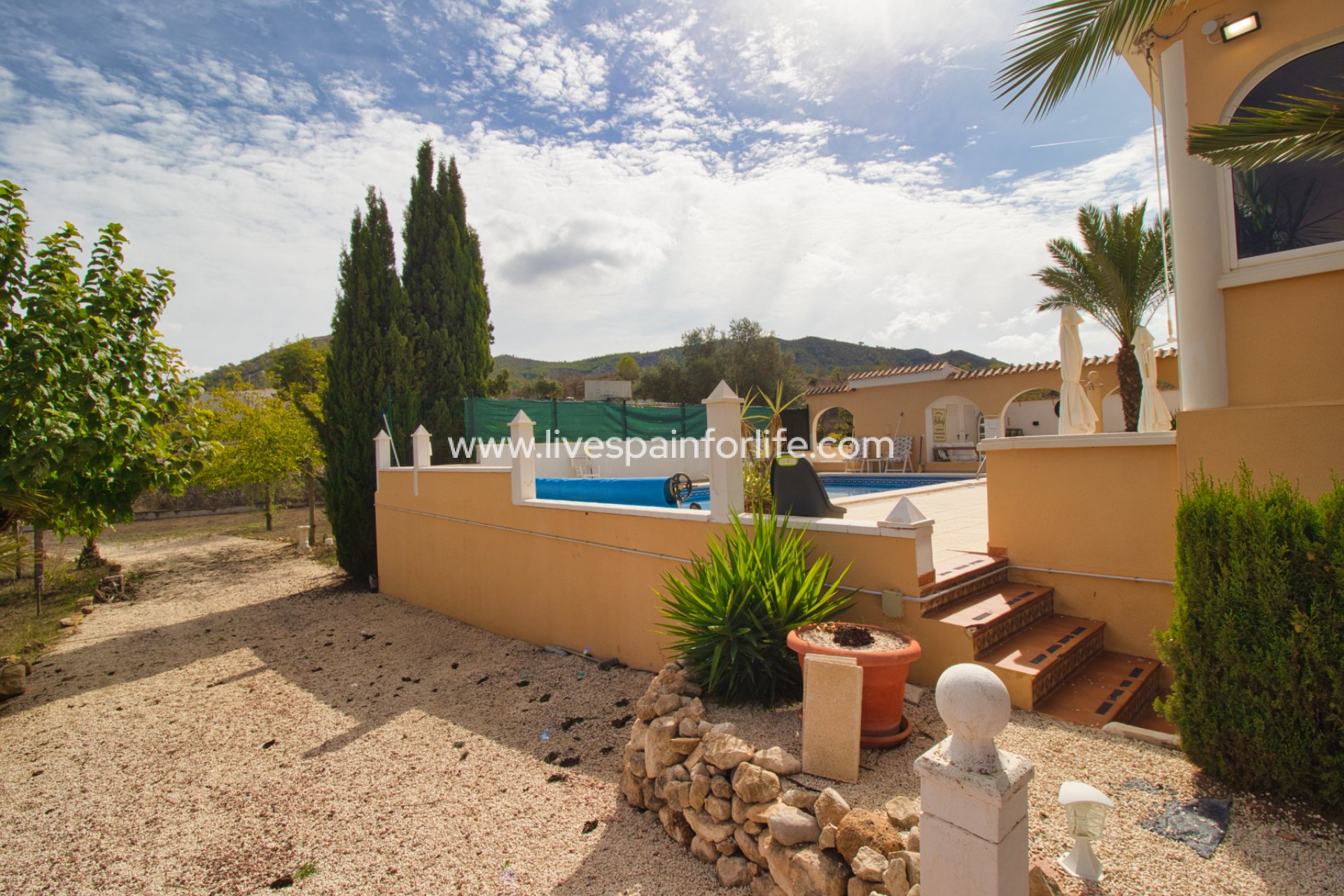 Weiterverkauf - Country house -
Alicante