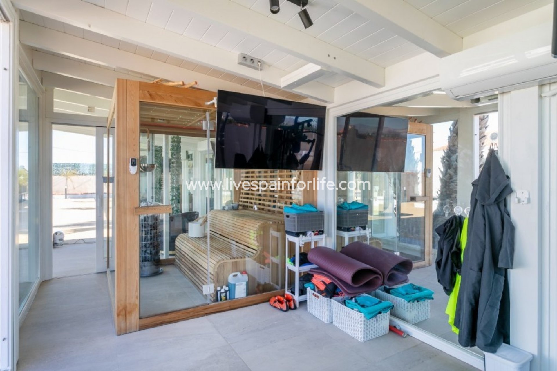 Weiterverkauf - Country house -
Almoradi