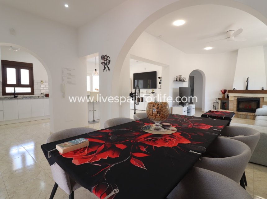Weiterverkauf - Country house -
Daya Vieja - Daya Vieja - Country